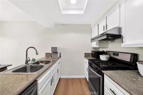 Kitchen - 1525 Walnut Leaf #211, Walnut, CA 91789 photo 2 of 2