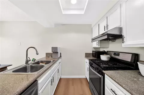 Kitchen - 1525 Walnut Leaf #211, Walnut, CA 91789 photo 1 of 2