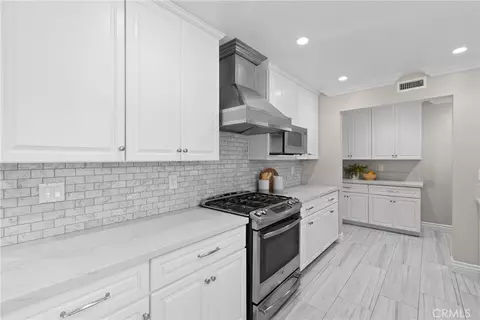 Kitchen - 504 E Comstock, Glendora, CA 91741 photo 3 of 3
