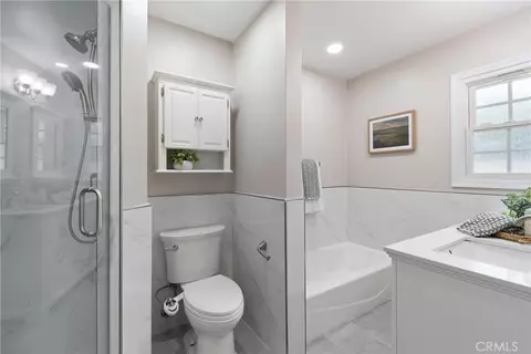Bath - 504 E Comstock, Glendora, CA 91741 photo 2 of 4