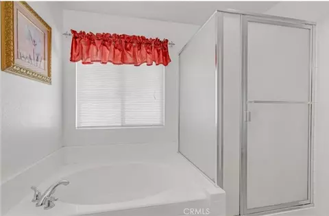 Bath - 14172 Paddock Rd, Victorville, CA 92394 photo 1 of 1