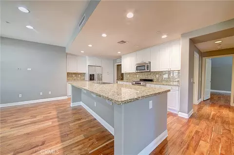 Kitchen - 135 Pathway, Irvine, CA 92618 photo 2 of 5