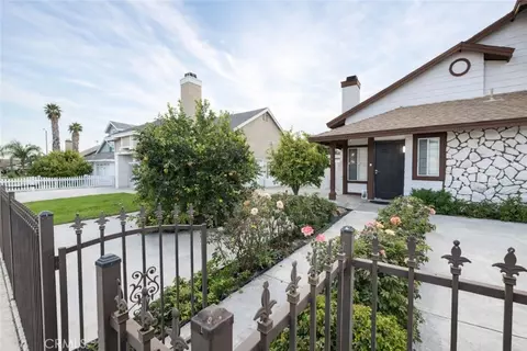2036 Cherrytree Dr, Perris, CA 92571 photo 2