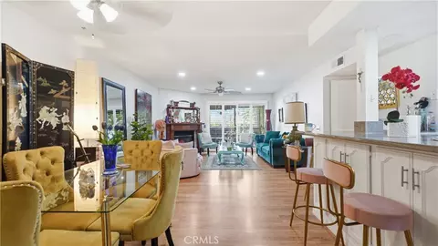 250 E Fern Ave #210, Redlands, CA 92373