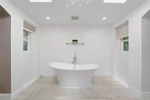 Bath - 940 N Silent Ranch Dr, Glendora, CA 91741 photo 4 of 11