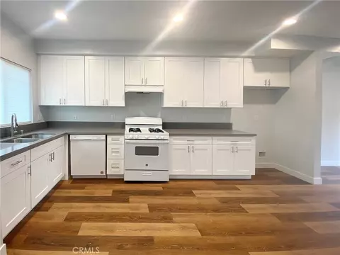 Kitchen - 300 Alhambra Rd E #E, Alhambra, CA 91801 photo 1 of 1