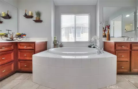 Bath - 14587 Baylor Ave, Chino, CA 91710 photo 4 of 6