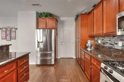 Kitchen - 14587 Baylor Ave, Chino, CA 91710 photo 4 of 4