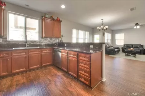 Kitchen - 14587 Baylor Ave, Chino, CA 91710 photo 3 of 4