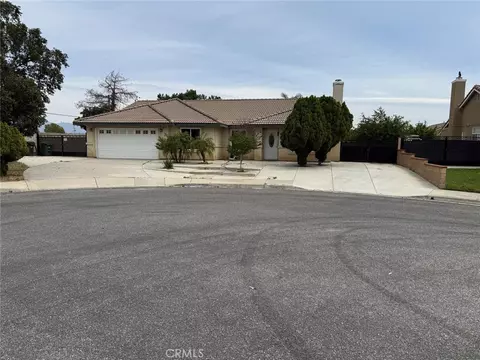 Exterior - 10517 Dream St, Bloomington, CA 92316 photo 2 of 8