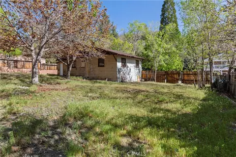 Exterior - 799 Mountain Vw, Wrightwood, CA 92397 photo 7 of 8
