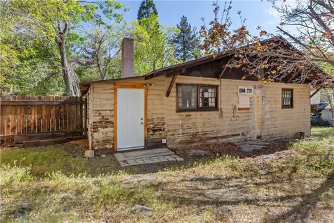 Exterior - 799 Mountain Vw, Wrightwood, CA 92397 photo 5 of 8