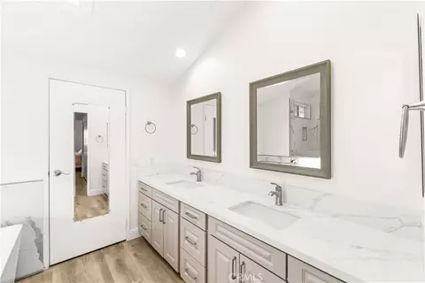 Bath - 163 Saddle, Placentia, CA 92870 photo 2 of 4