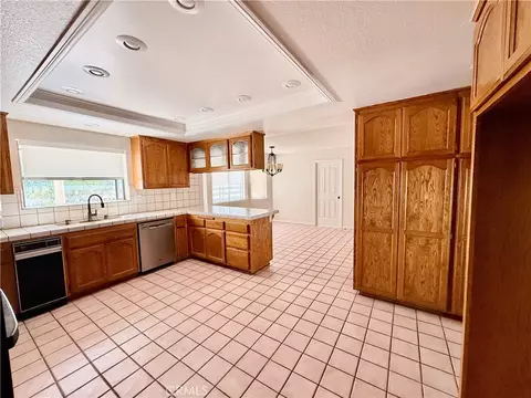 Kitchen - 14890 Apple Vly, Apple Valley, CA 92307 photo 1 of 3