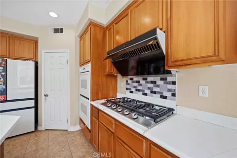 Kitchen - 9481 Brook Dr, Rancho Cucamonga, CA 91730 photo 2 of 4