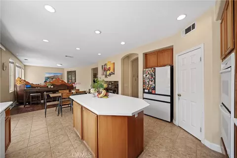 Kitchen - 9481 Brook Dr, Rancho Cucamonga, CA 91730 photo 3 of 4