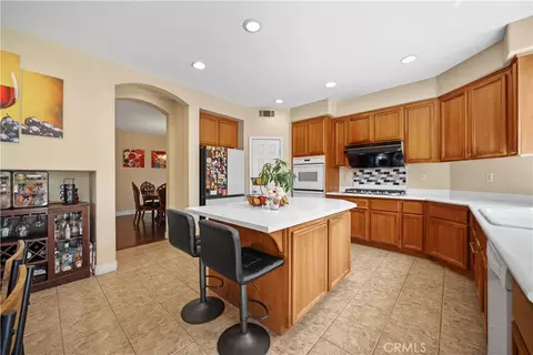Kitchen - 9481 Brook Dr, Rancho Cucamonga, CA 91730 photo 4 of 4