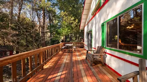 Exterior - 25172 Moon Dr, Crestline, CA 92325 photo 2 of 7