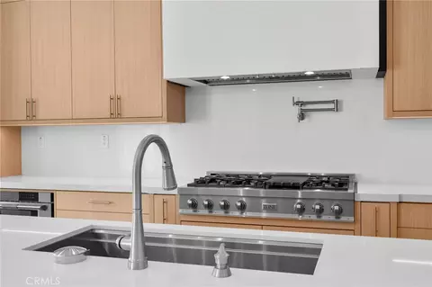 Kitchen - 35249 Grape, Yucaipa, CA 92399 photo 4 of 5