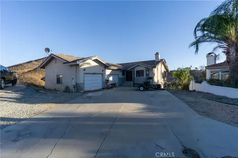 29300 Mammoth Pl, Canyon Lake, CA 92587