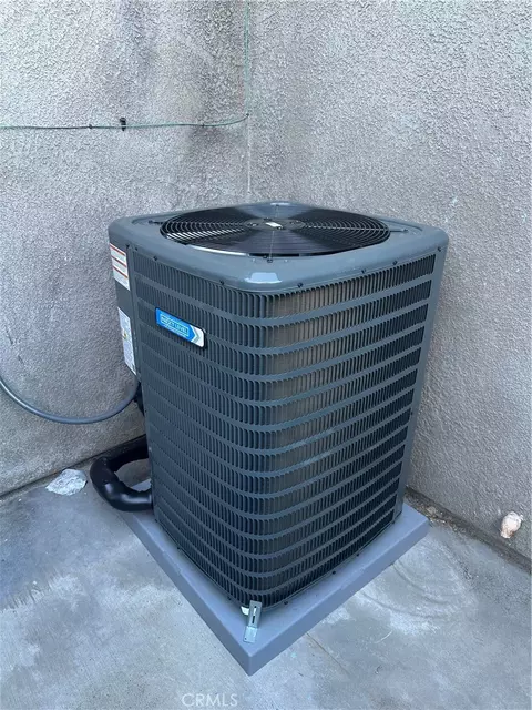 Other - 220 W Walnut #B, Rialto, CA 92376 photo 8 of 8