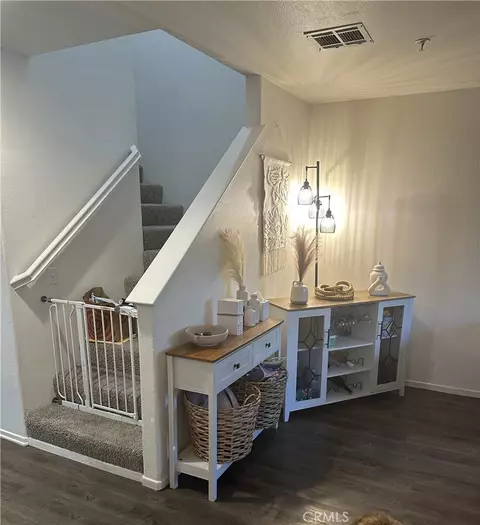 220 W Walnut #B, Rialto, CA 92376 photo 4