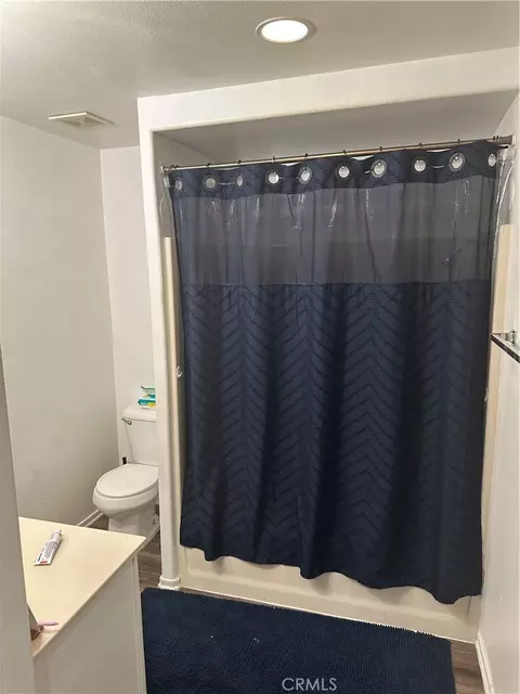 220 W Walnut #B, Rialto, CA 92376 photo 8