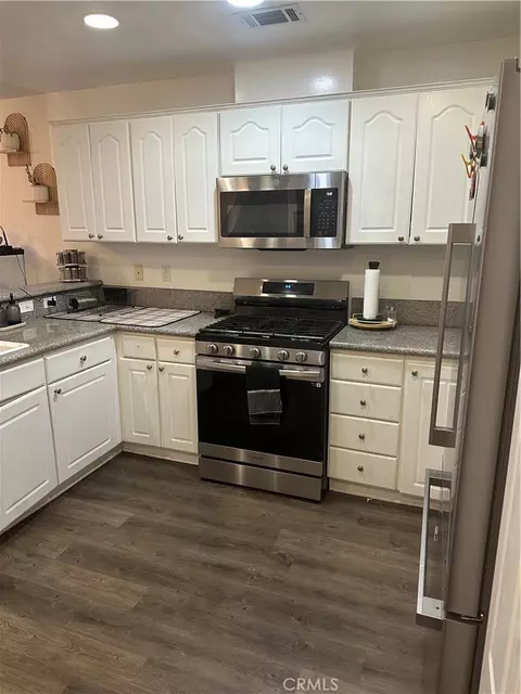 220 W Walnut #B, Rialto, CA 92376 photo 6