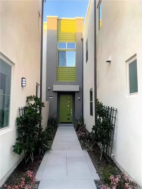 121 Terrapin, Irvine, CA 92618