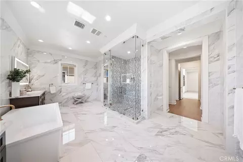 Bath - 114 Interstellar, Irvine, CA 92618 photo 4 of 8