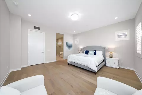 Bedroom - 438 Sycamore Dr, Montebello, CA 90640 photo 2 of 5