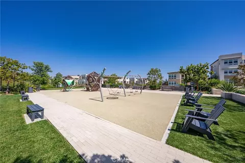 Exterior - 438 Sycamore Dr, Montebello, CA 90640 photo 11 of 15