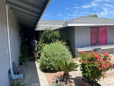Exterior - 4267 Baggett, Riverside, CA 92505 photo 3 of 11