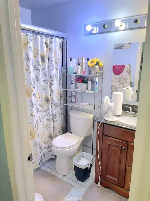 Bath - 4267 Baggett, Riverside, CA 92505 photo 1 of 3