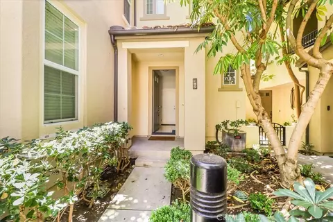 32 Perennial, Irvine, CA 92603