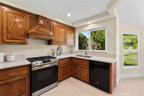 Kitchen - 1618 Winston Way, Upland, CA 91784 photo 2 of 4