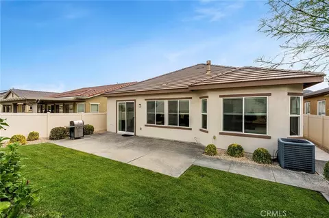 Exterior - 467 Madera Crk, Beaumont, CA 92223 photo 4 of 11