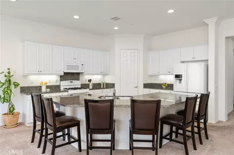 Kitchen - 467 Madera Crk, Beaumont, CA 92223 photo 7 of 7