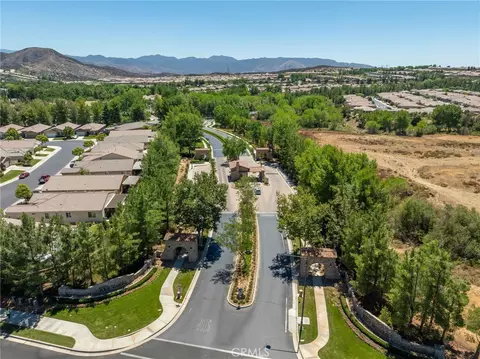 View/Area - 467 Madera Crk, Beaumont, CA 92223 photo 8 of 11
