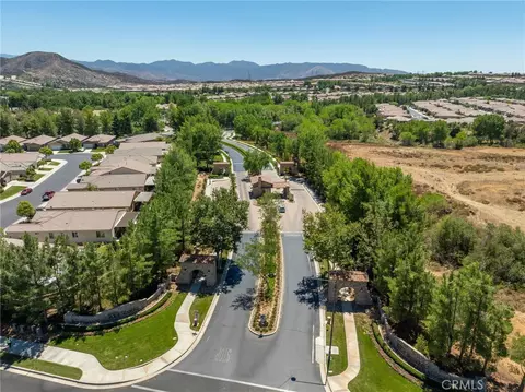 View/Area - 467 Madera Crk, Beaumont, CA 92223 photo 8 of 12