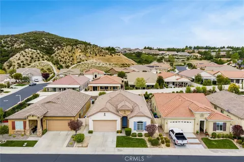 View/Area - 467 Madera Crk, Beaumont, CA 92223 photo 3 of 12