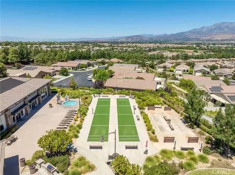 View/Area - 467 Madera Crk, Beaumont, CA 92223 photo 7 of 12