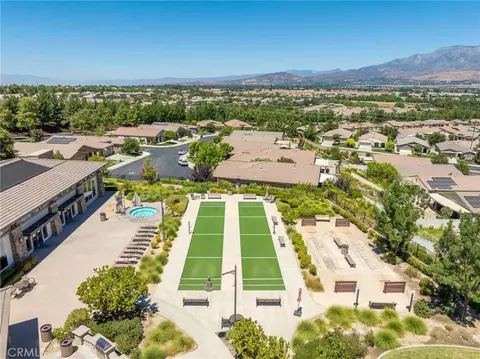 View/Area - 467 Madera Crk, Beaumont, CA 92223 photo 7 of 11