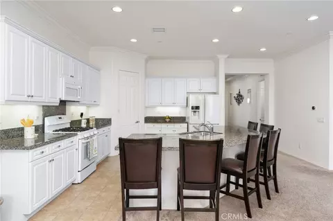Kitchen - 467 Madera Crk, Beaumont, CA 92223 photo 2 of 7