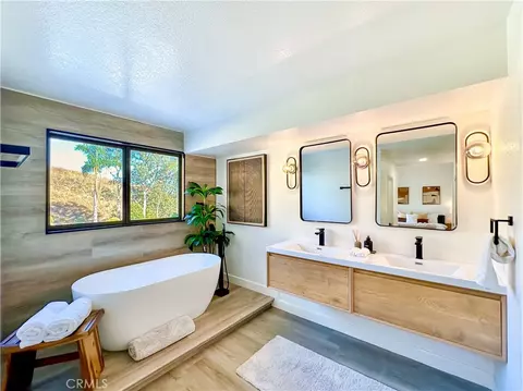 Bath - 800 Coldstream Ct, Diamond Bar, CA 91765 photo 2 of 3