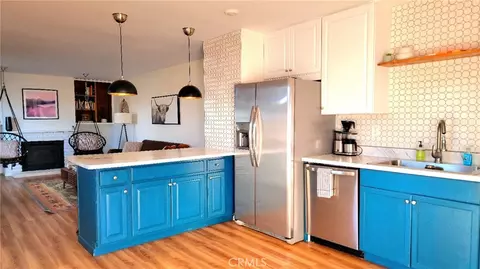 Kitchen - 63543 Jadeite St, Joshua Tree, CA 92252 photo 4 of 6