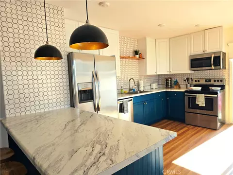 Kitchen - 63543 Jadeite St, Joshua Tree, CA 92252 photo 6 of 6