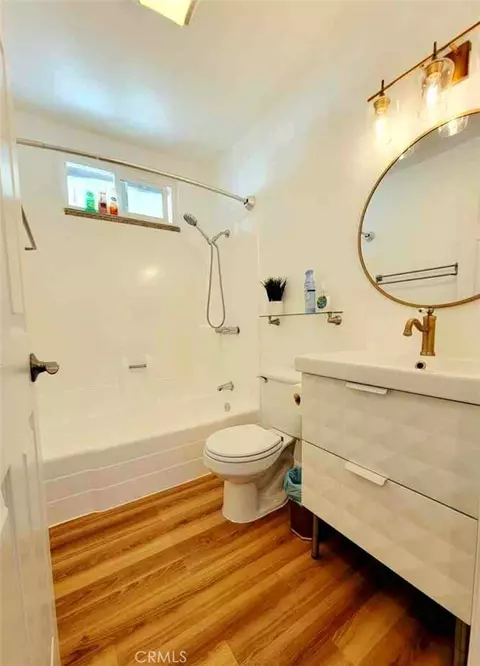 Bath - 63543 Jadeite St, Joshua Tree, CA 92252 photo 2 of 2