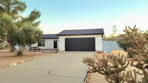 Exterior - 63543 Jadeite St, Joshua Tree, CA 92252 photo 4 of 16