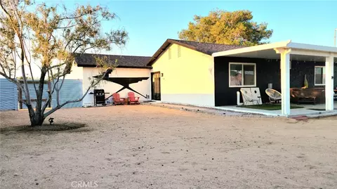Exterior - 63543 Jadeite St, Joshua Tree, CA 92252 photo 10 of 16